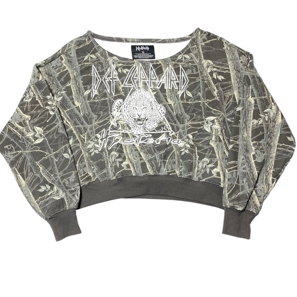 Def Leppard Hysteria 1X Leopard Cropped Oversized Off The Shoulder Sweatshirt - Picture 2 of 12